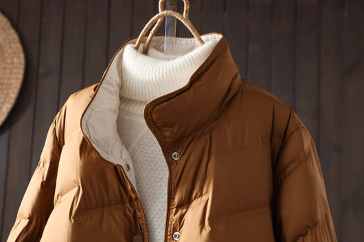 Abrigo Reversible de Plumón para Mujer - Corto, Ligero y Elegante en Blanco - Image 12