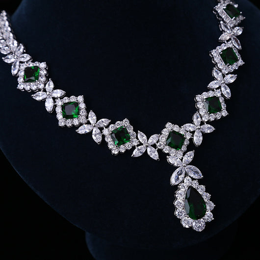 Conjunto de Joyería Elegante con Zirconia: Collar, Aretes, Pulsera y Anillo - Image 10
