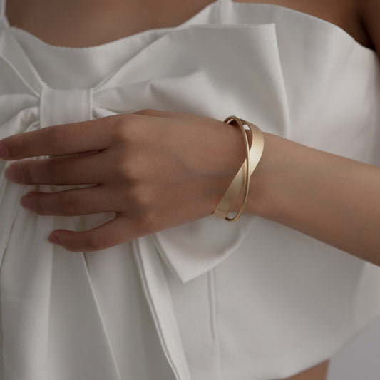 Pulsera Minimalista Normcore para Mujer - Diseño Elegante y Versátil