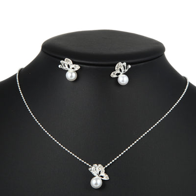 Conjunto de Aretes y Collar con Mariposa de Perla y Diamantes Completos - Image 4