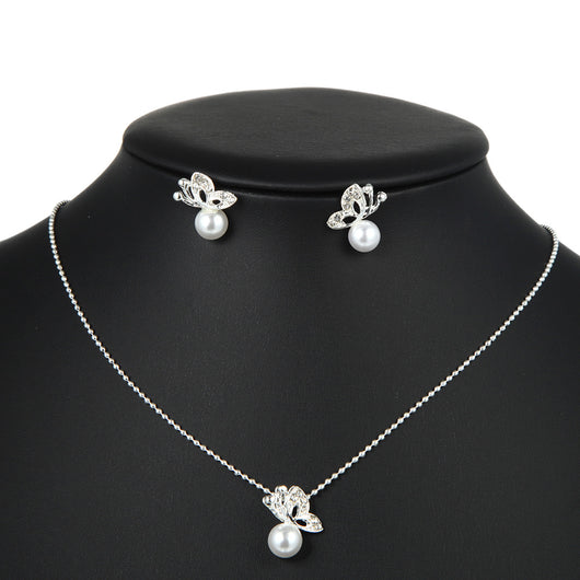 Conjunto de Aretes y Collar con Mariposa de Perla y Diamantes Completos - Image 4