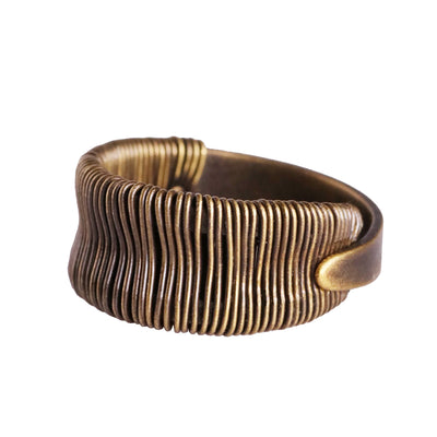 Anillo Retro con Enrollado de Cobre y Carácter Vintage - Image 4