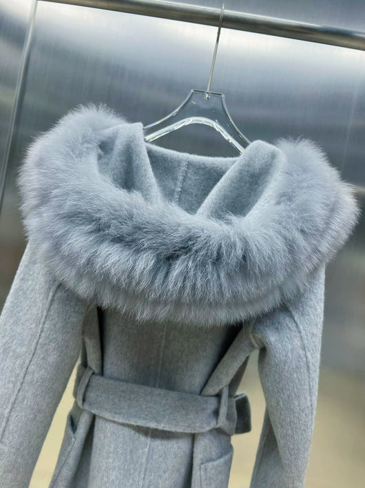 Abrigo de Invierno para Mujer en Lana de Oveja con Corte Ajustado - Image 24