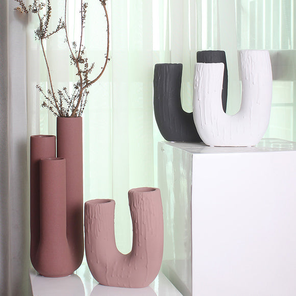 Portavelas de Cerámica Moderna en Forma U con Acabado Frosted