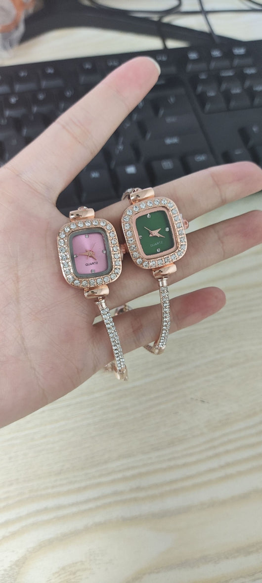Reloj de Diamantes Cuadrado para Mujer de Moda - Image 24