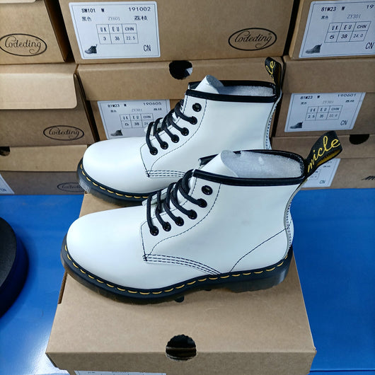 Botas Martin de Cuero Blanco Estilo Británico - Botines Altos Clásicos - Image 6