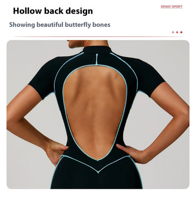 Jumpsuit Deportivo con Espalda Abierta y Detalles en Contraste - Image 20