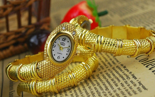 Reloj Pulsera Dorado Diseño Serpiente para Mujer - Image 7