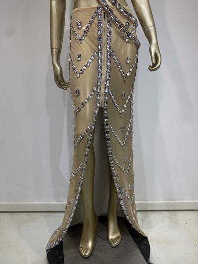 Traje Vestido Brillante con Cristales Decorativos - Image 11