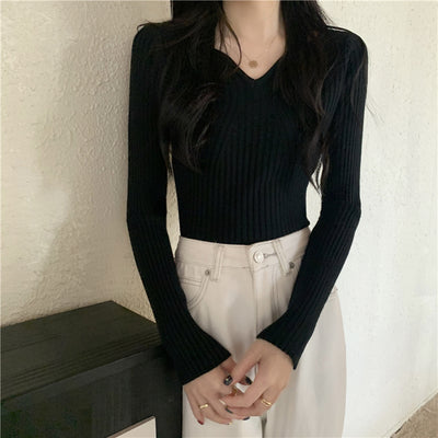 Suéter Slim Cuello V Ajustado - Prenda Base Versátil - Image 13