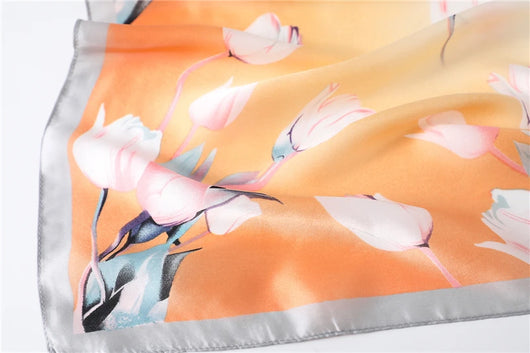 Pañuelo de Seda Floral Versátil para Cualquier Ocasión - Image 11