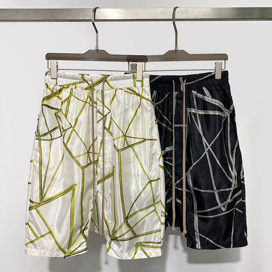 Shorts Cómodos con Estampado Abstracto en Tela Ligera