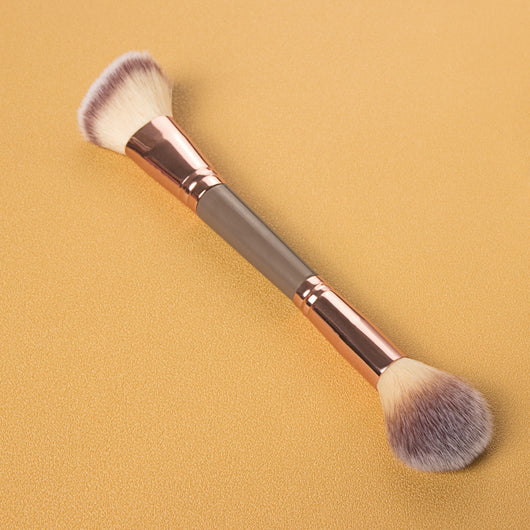 Brocha Iluminadora Doble Cabezal de Lana Suave con Tubo de Cobre - Image 3
