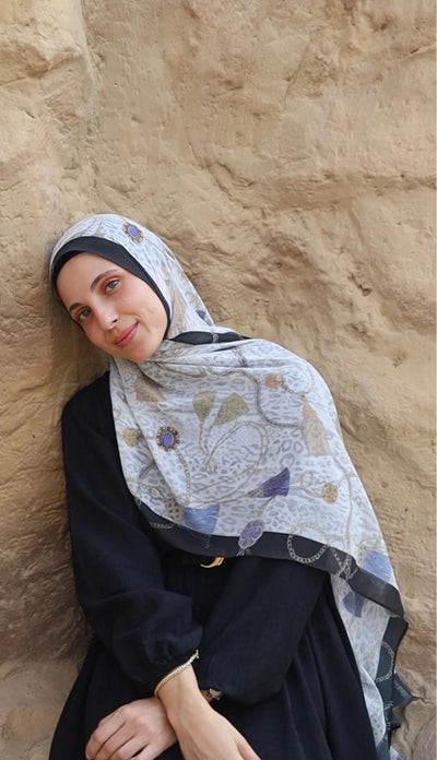 Pañuelo Hijab de Satén Estampado - Image 10