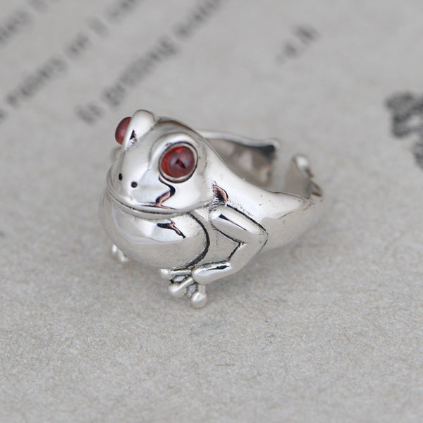 Anillo Vintage de Plata S925 con Diseño de Rana Pulida