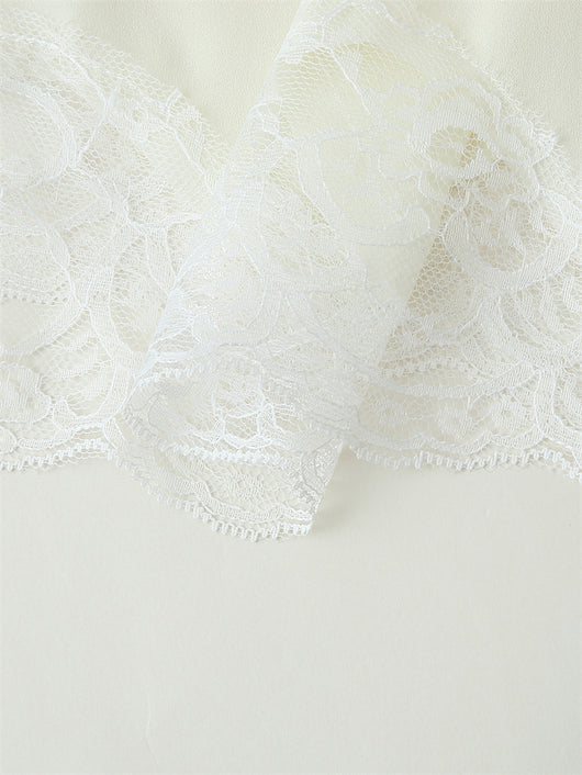 Vestido de Encaje con Abertura Lateral y Tirantes Ajustables - Image 11