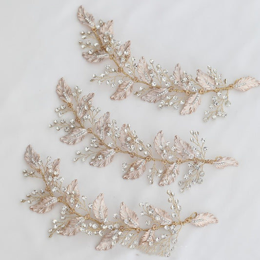 Diadema Corta con Cristales Brillantes Hecha a Mano