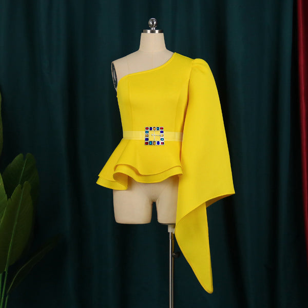 Vestido de Fiesta Ajustado con Hombros Caídos, Cintura Alta y Volantes - Image 3