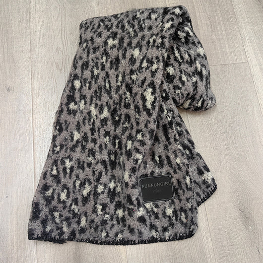 Pañuelo Triangular Estampado Leopardo - Abrigo Versátil para Primavera y Otoño - Image 6