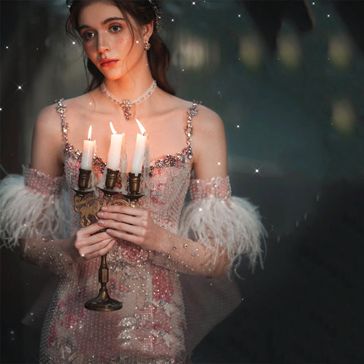 Vestido de Fiesta con Plumas y Pedrería Brillante - Image 10
