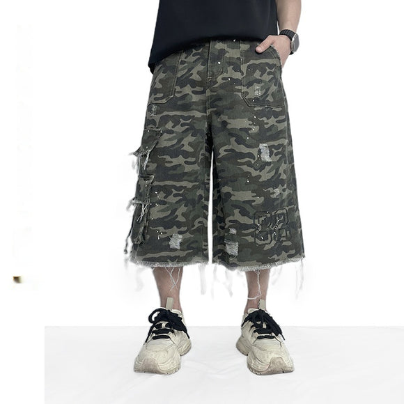Wide-Leg Camo Work Shorts - Modern Casual Style