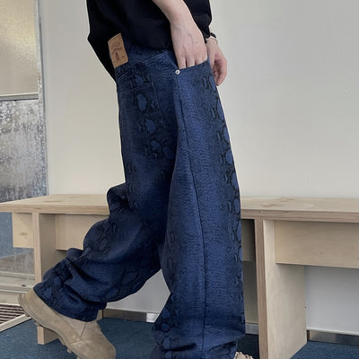 Pantalones Matchet Canvas Azul Retro con Textura de Serpiente - Image 4
