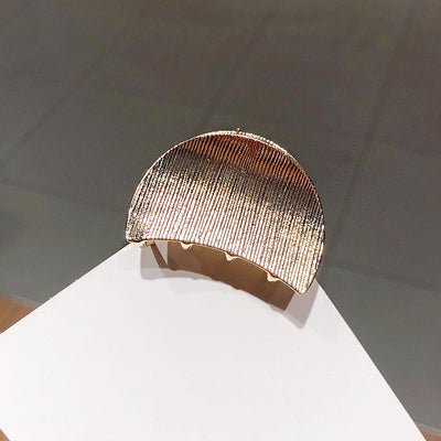 Pasador Geométrico Metalizado con Diseño de Moño Elegante - Image 7