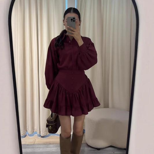 Conjunto Ejecutivo Falda Tableada con Blusa de Mangas Voluminosas