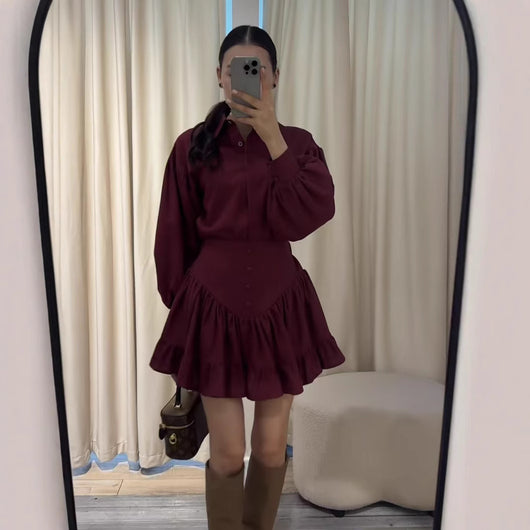 Conjunto Ejecutivo Falda Tableada con Blusa de Mangas Voluminosas