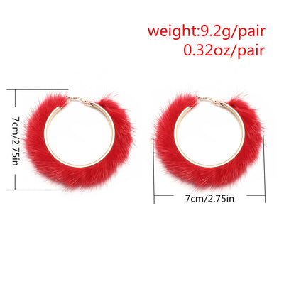 Aretes de Piel de Visón con Círculo Metálico - Elegancia y Temperamento - Image 3