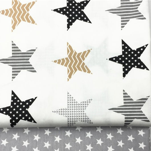 Tela de Algodón con Estrellas de Cinco Puntas y Lunares - Gris y Negro