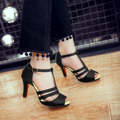 Sandalias Romanas Talla Grande con Tacón Alto y Cortes Laterales - Image 16