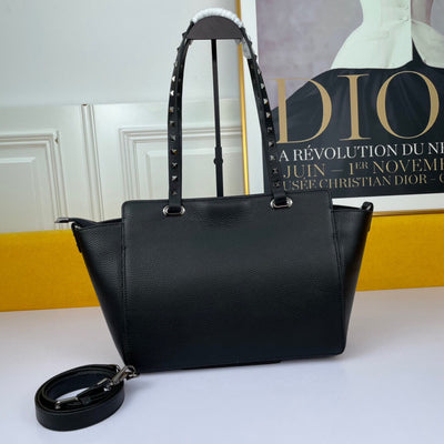 Bolsa de Compras Cuero Texturizado con Cierre Triangular y Remaches - Image 10