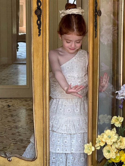 Vestido Pastel con Hombreras Oblicuas y Bordados de Verano - Image 17