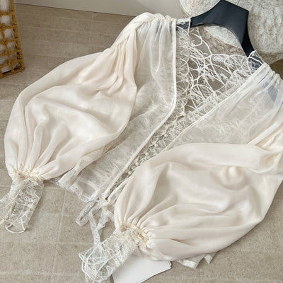 Blusa Romántica de Encaje y Patchwork con Manga Larga - Image 10