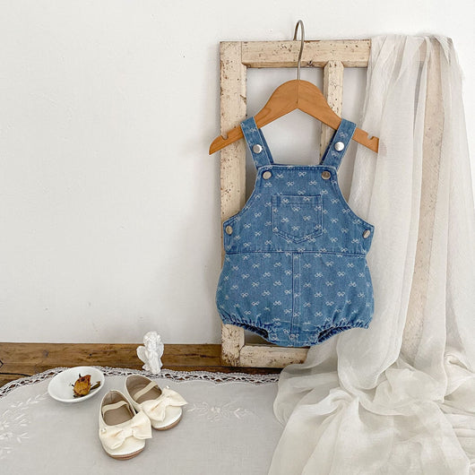 Enterizo para Bebé con Tirantes de Denim y Moño Jacquard - Image 31