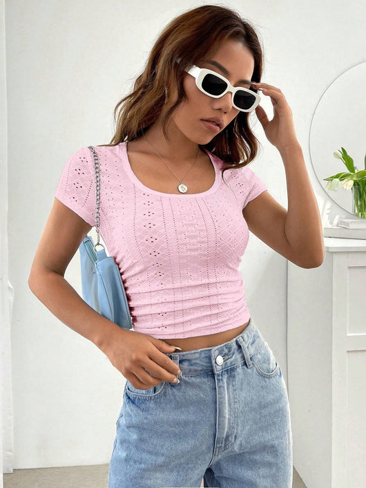 Camiseta Slim Cuello Redondo Bajo con Ojetes para Mujer - Image 4