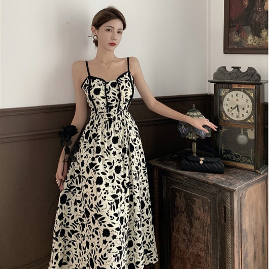 Falda Larga Estilo Hepburn con Estampado Floral y Detalle Cruzado - Image 10