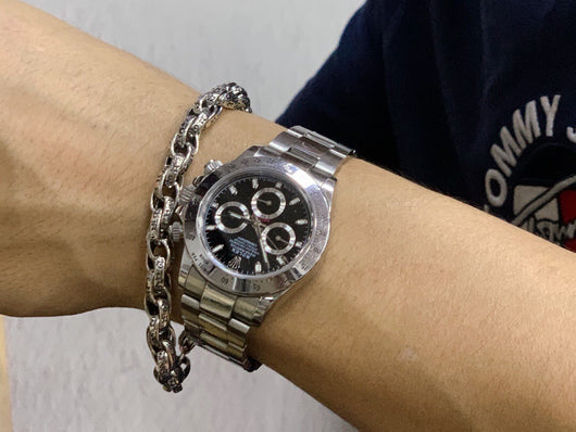 Pulsera Retro para Hombre con Anillos Entrelazados y Seis Caracteres de Sabiduría - Image 10