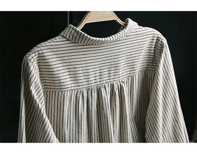 Blusa Retro de Lino y Algodón a Rayas con Diseño Artístico - Image 9