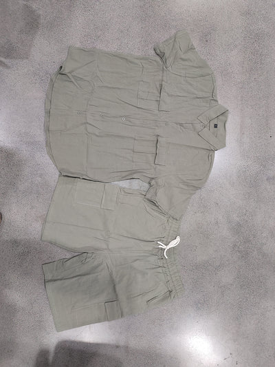 Conjunto Camisa Tipo Polo con Solapa y Shorts Multibolsillos - Image 13