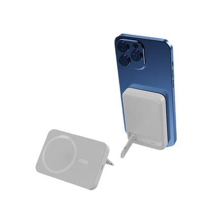 Batería Portátil Magnética con Soporte Plegable - Image 5