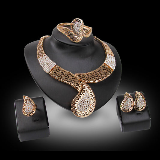 Juego de Accesorios para Vestir Chapado en Oro con Diamantes