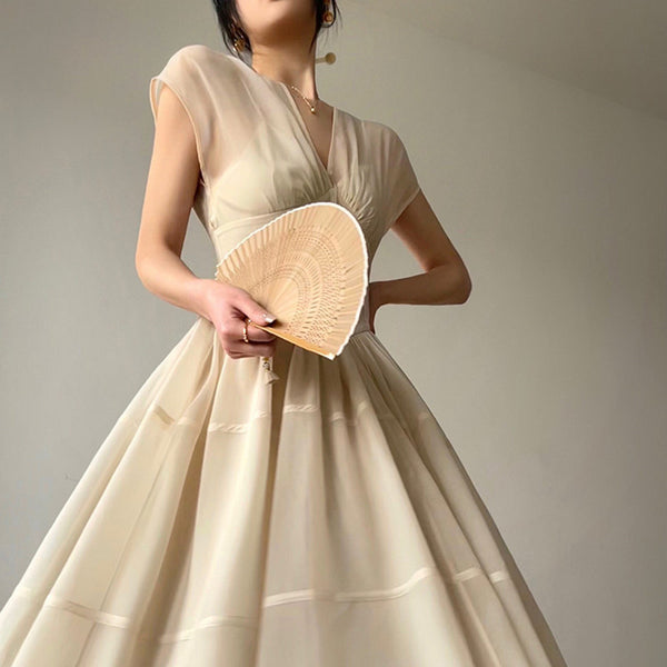 Vestido de Hada Elegante con Escote en V y Cintura Ajustada