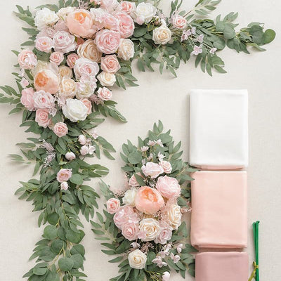 Arco de Bodas con Decoraciones Florales Colgantes