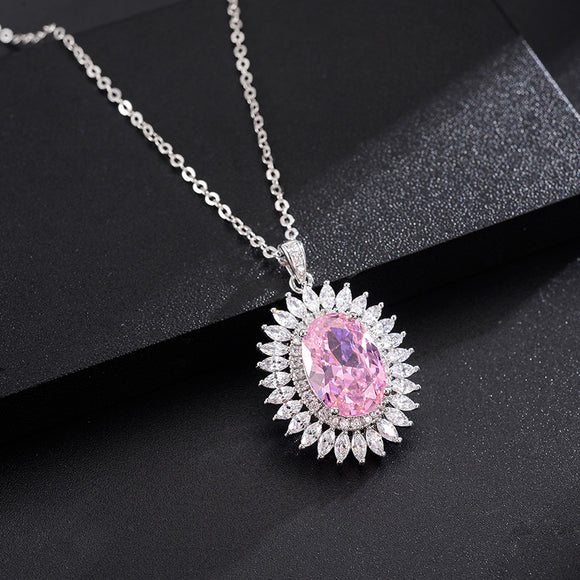 Collar Colgante de Cristal Tridimensional
