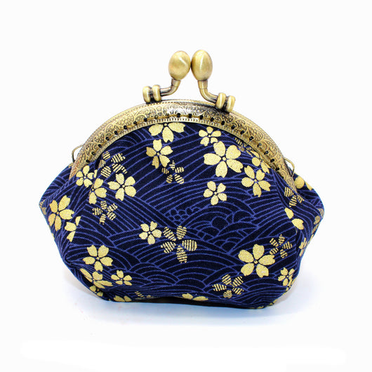 Monedero Artesanal de Tela Japonesa Estampada con Detalles en Oro - Image 6