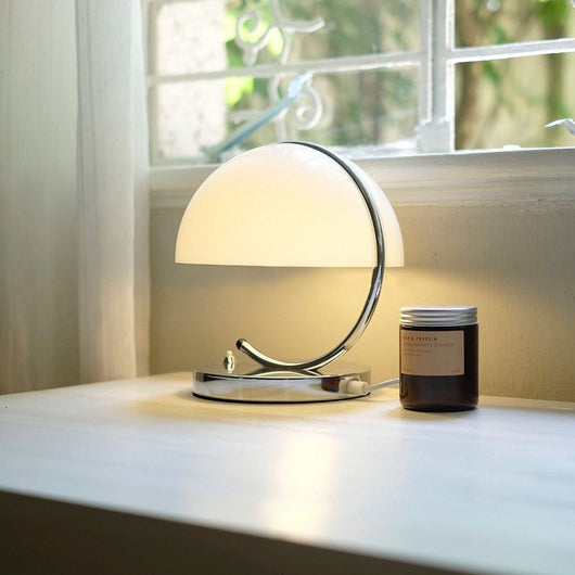 Lámpara de Escritorio Estilo Retro Futurista - Luz Moderna para Sala, Oficina y Dormitorio