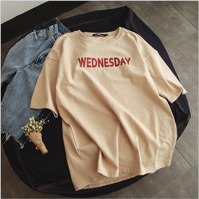 Playera Suelta Casual con Estampado Semanal para Hombre - Image 16