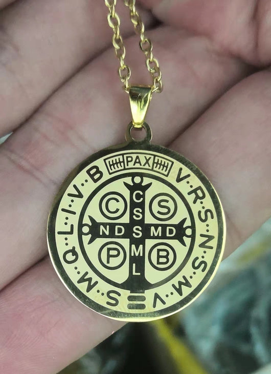 Collar Pendiente O Redondo de Marca Premium - Image 11